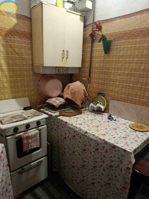 Комната в коммуне в центре с одной соседкой