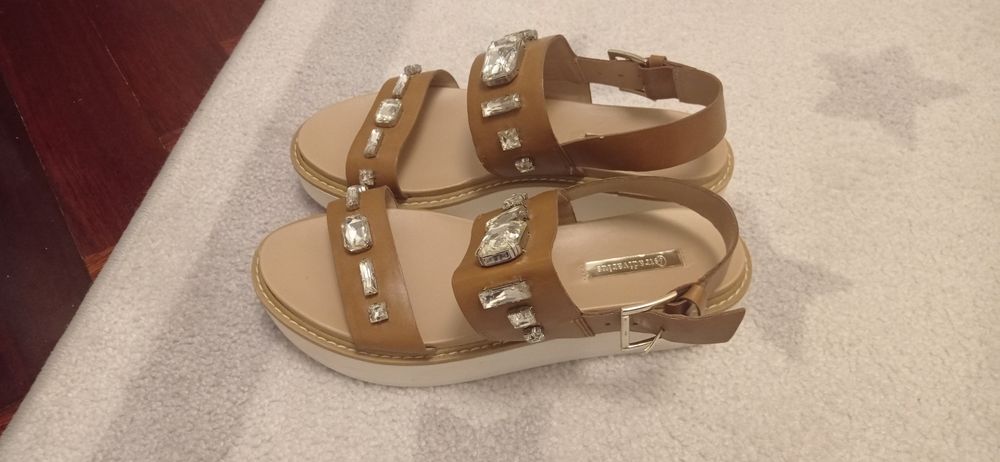 Sandálias de mulher num 37