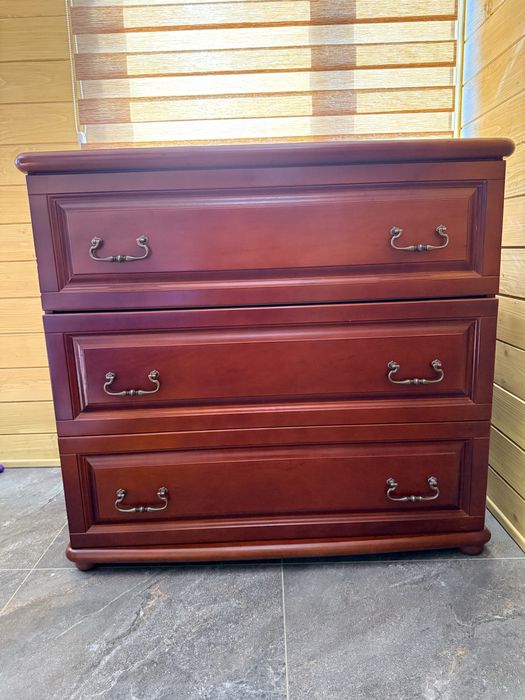 Ліжко, комод, тумби