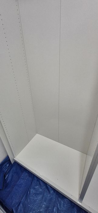 Ropeiro IKEA Branco.