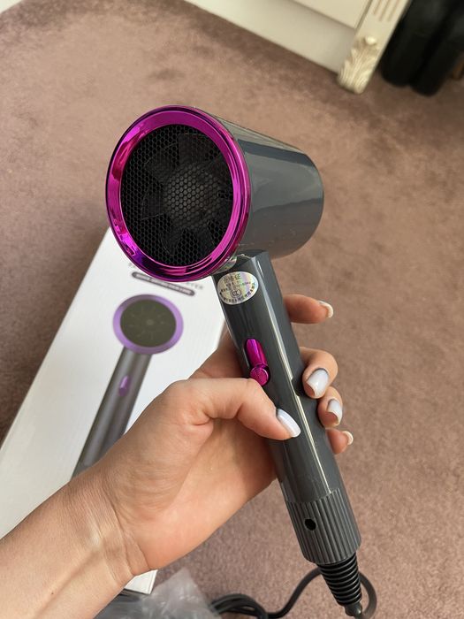 Фен для волосся під Dyson