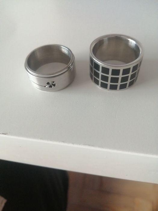 Vendo anéis (portes incluídos)