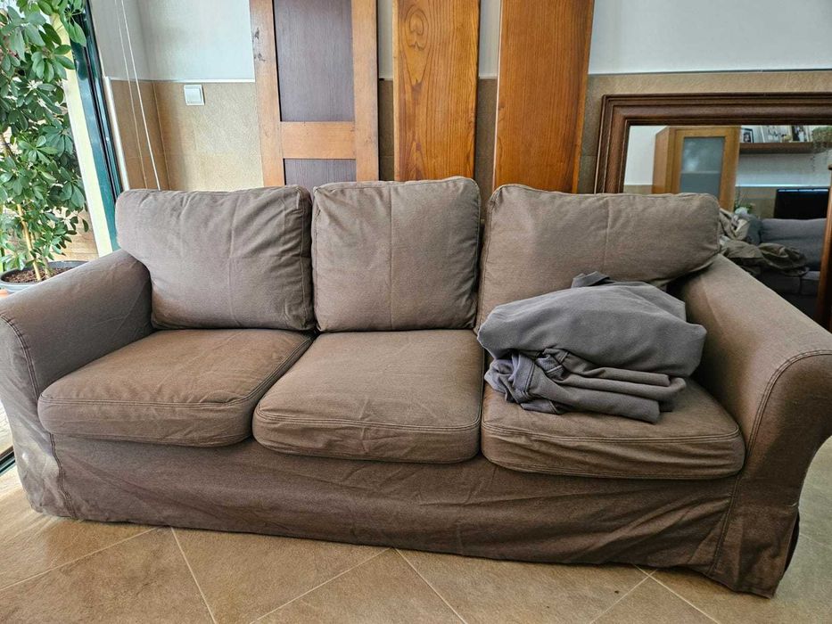 Vende-se Conjunto de 2 sofás