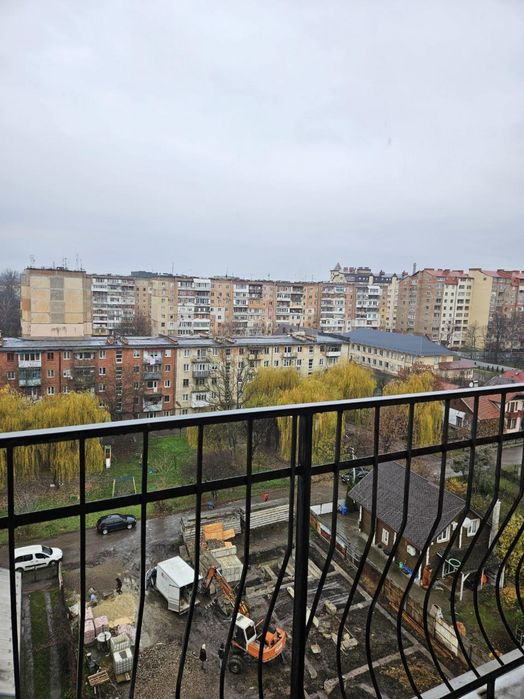 Продаж 2кім квартири 98кв.м з  мансардою 98кв.м/ м.Коломия