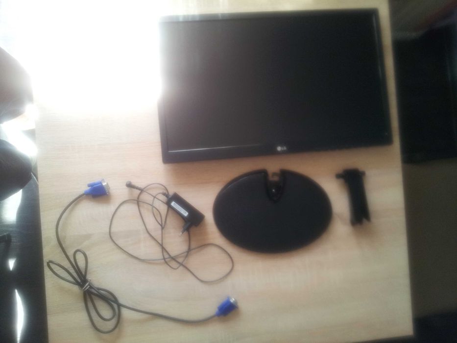 Монитор LG 22M38A-B