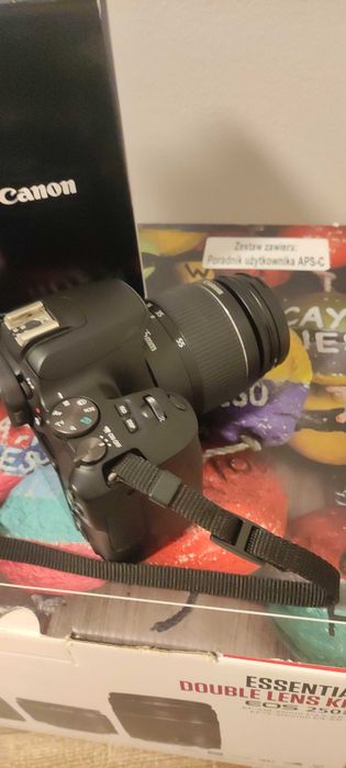 Aparat Canon EOS 250D +obiektywy