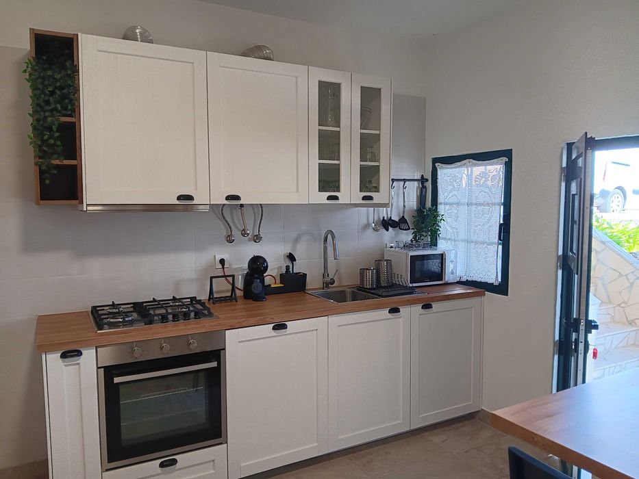 Espaço com piscina para festas