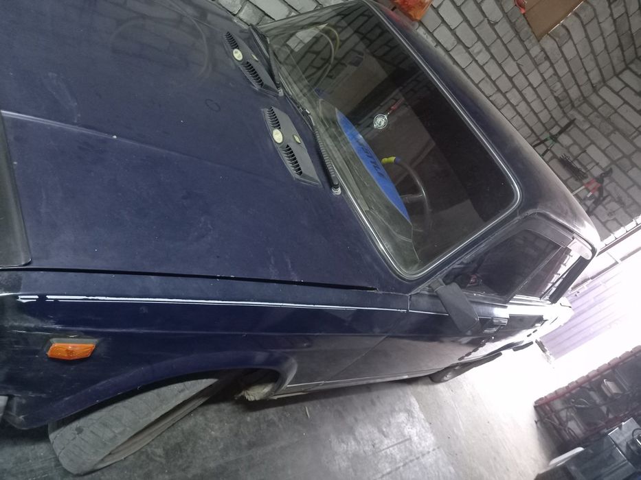 Автомобіль Ваз 2107