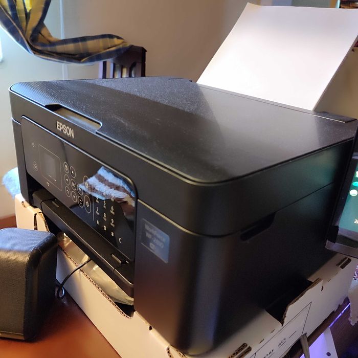 Epson WorkForce WF-2810 - impressora scanner fax multifunções