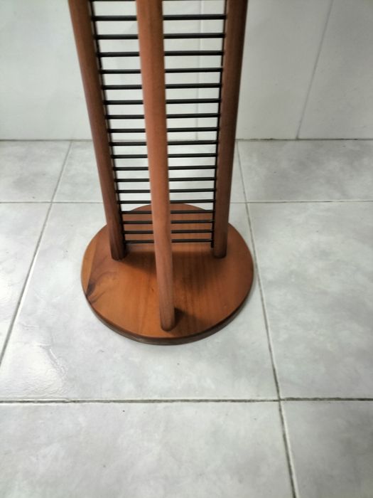 Suporte para Cd's em madeira