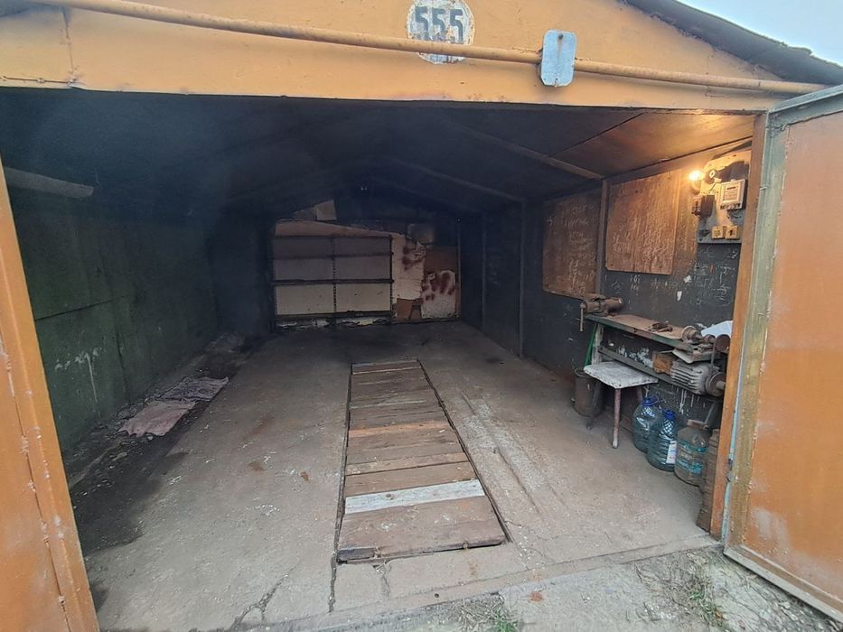 Оренда гаража, металевий