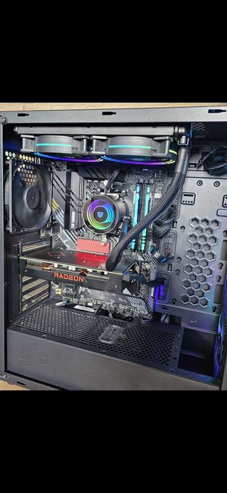 Komputer do gier Ryzen 5 5600G/RX 5700XT 8GB/32GB RAM/500GB NVMe