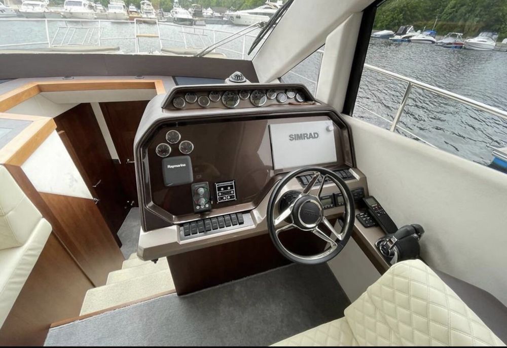 Яхта Galeon 500