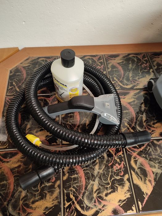 Karcher Puzzi 8/1 професійний миючий пилосос Керхер