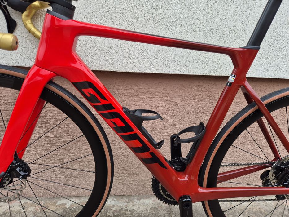 Rower szosowy aero Giant Propel, Shimano 105 2x12