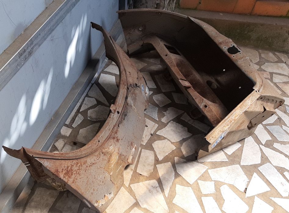 Carocha - vidro frente; frente mala e parte trás do motor