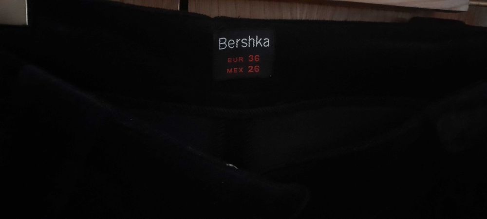 Bermudas de veludo preto