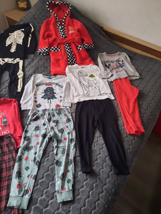 Pizamki i szlafrok dla chlopca 98/104