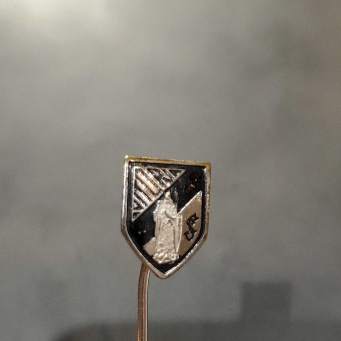 Pins de lapela e medalha Vitória SC e Bombeiros de Guimarães