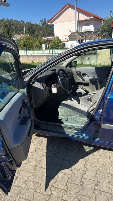 Renault Laguna 2001 com 112000 km
