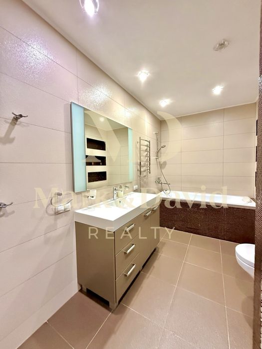 ЖК Сонячна Брама Голосіївський р-н метро ВДНХ квартира 106м2