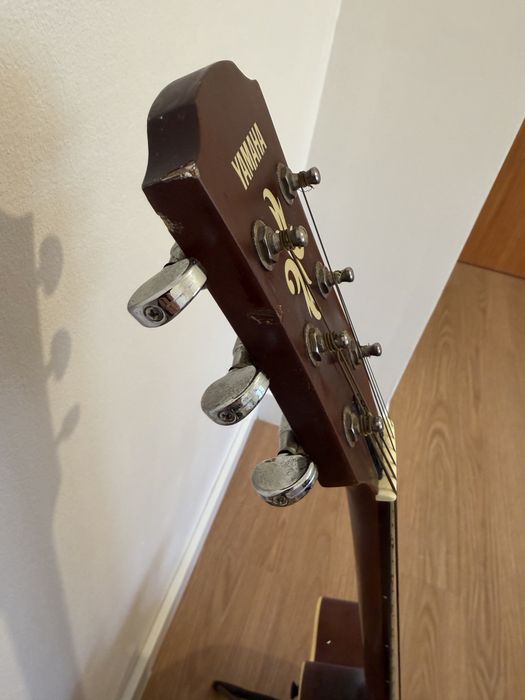 Yamaha guitar 6 string