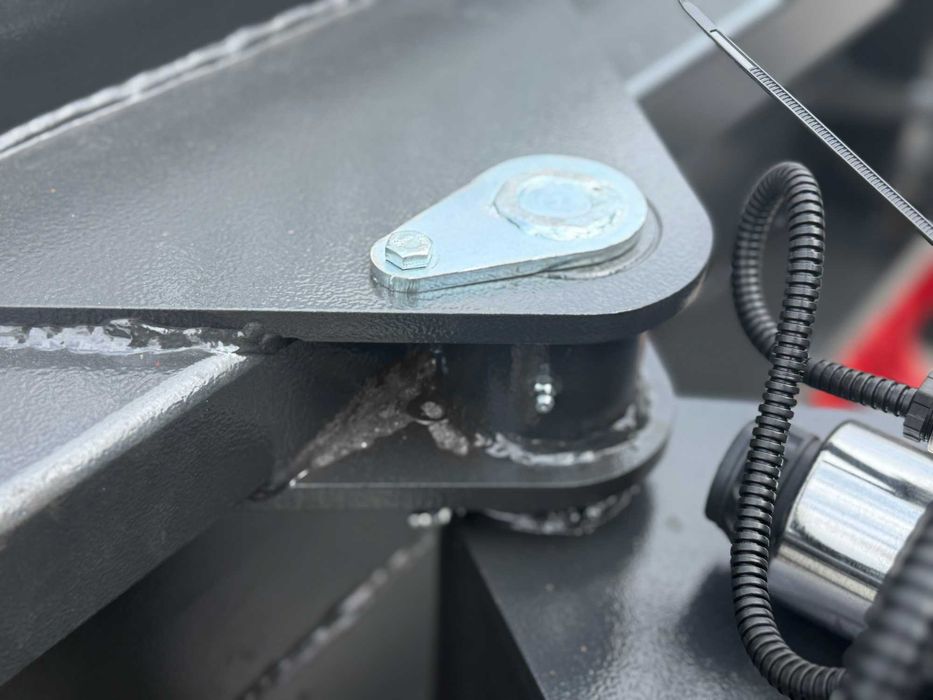 Równiarka pryzmowa 2,6 m Metal-Technik