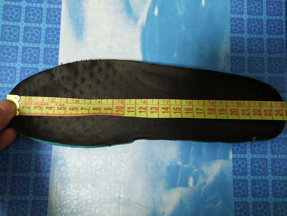 Продам кросівки 37 розмір