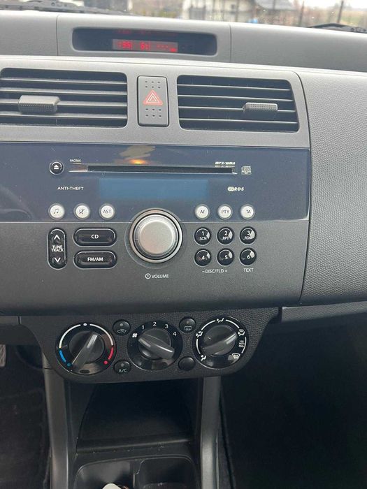 Suzuki Swift 1.3  153tys.