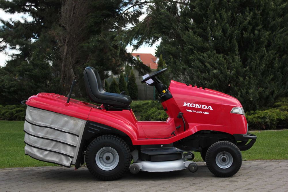 Honda 2417 V2 TRAKTOREK Kosiarka