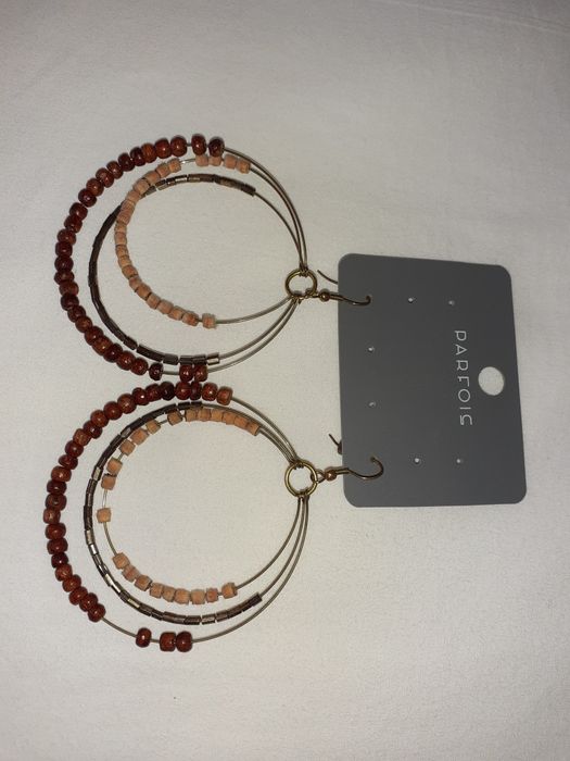 Brincos Parfois e Natura