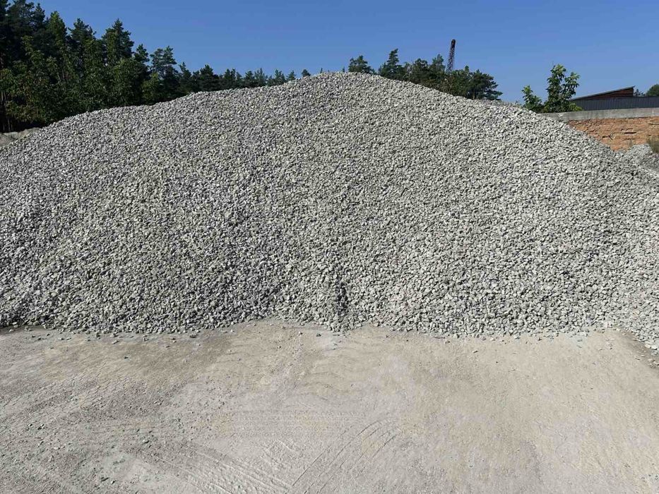 Щебінь Песок Чернозем Щебень Песок Торф в мішках та насипом 50кг-30тон