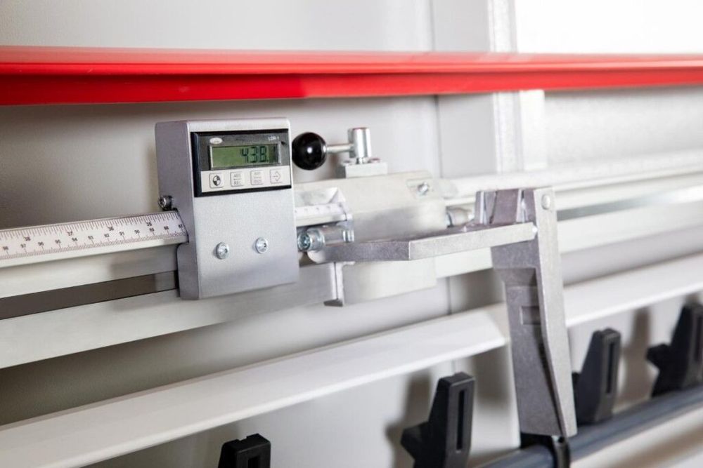 Вертикальний панельний пильний верстат WINTER CHALLENGE DIGIT 4122