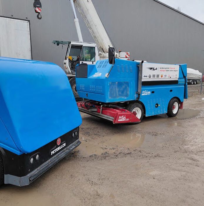 Льодоприбиральна машина