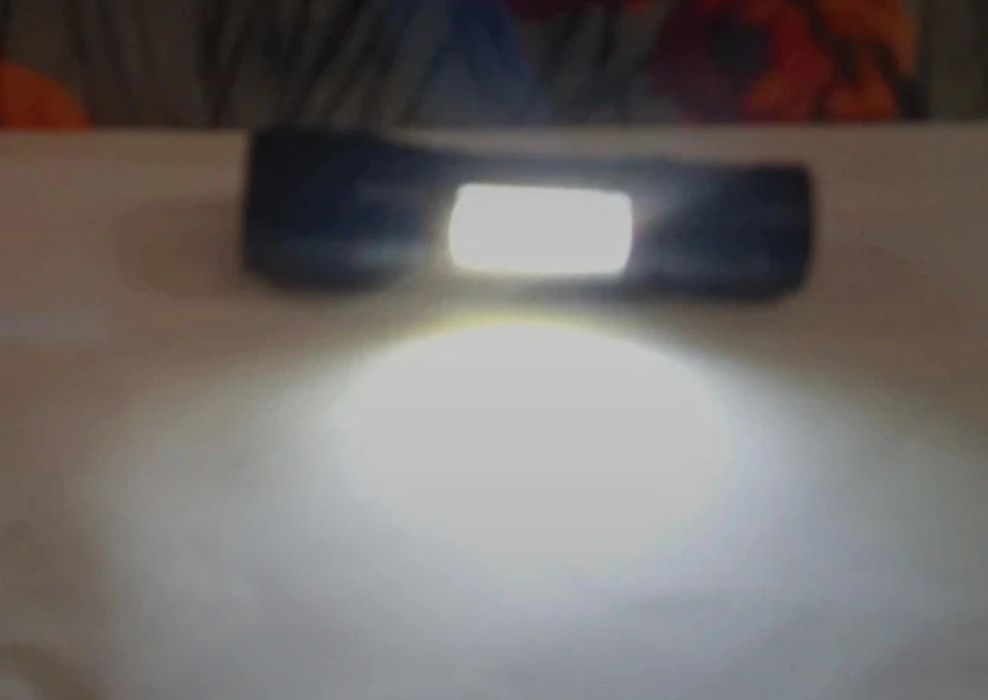 Ładowarka mała usb wojskowa taktyczna zoom

led nowa