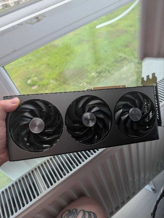 Відеокарта Sapphire Radeon RX 7800 XT 16 GB