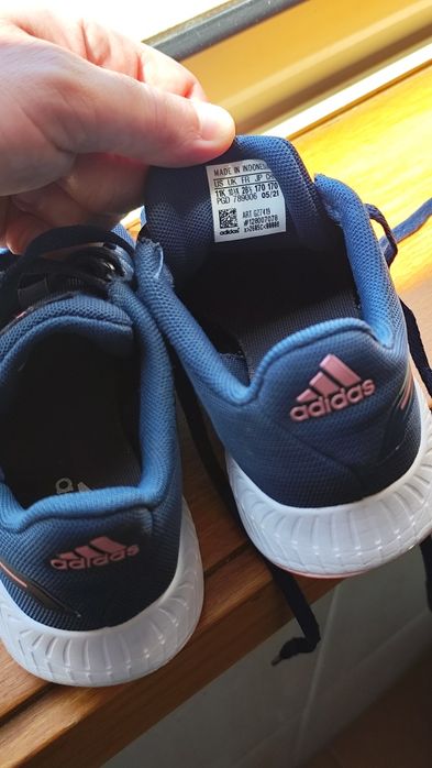 Sapatilhas adidas n°28;5