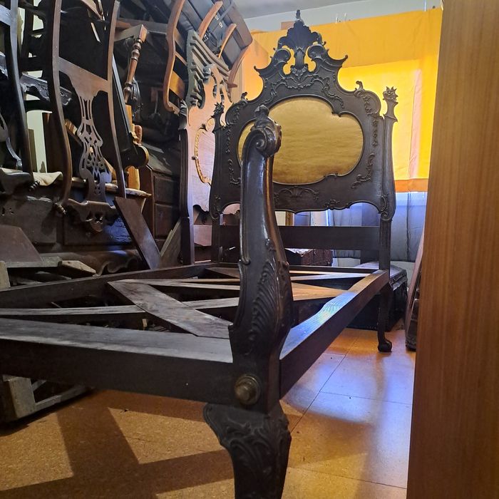 Cama antiga madeira