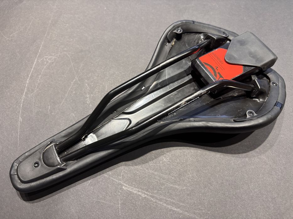Siodełko merida gravel sl comp + multitool mocowany pod siodełkiem