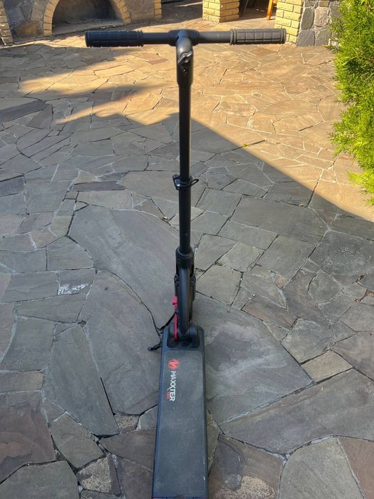 Електросамокат Maxxter