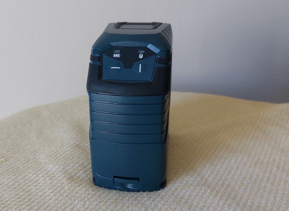 Лазерний рівень нівелір BOSCH GLL100G Professional