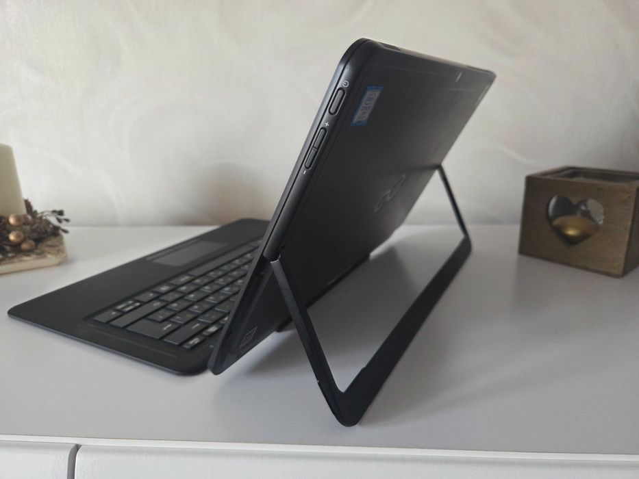 Планшет-ноутбук 12,5" Fujitsu Stylistic R727 / Core i5 / Full HD IPS