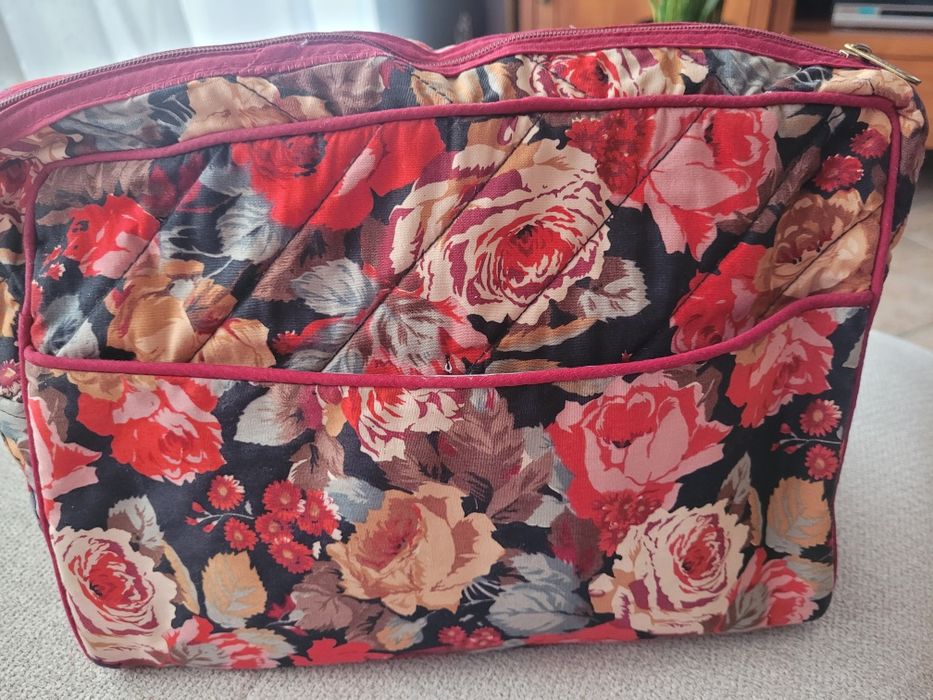 Kosmetyczka damska miękka