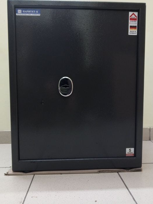 Продам сейф в хорошем состоянии.
