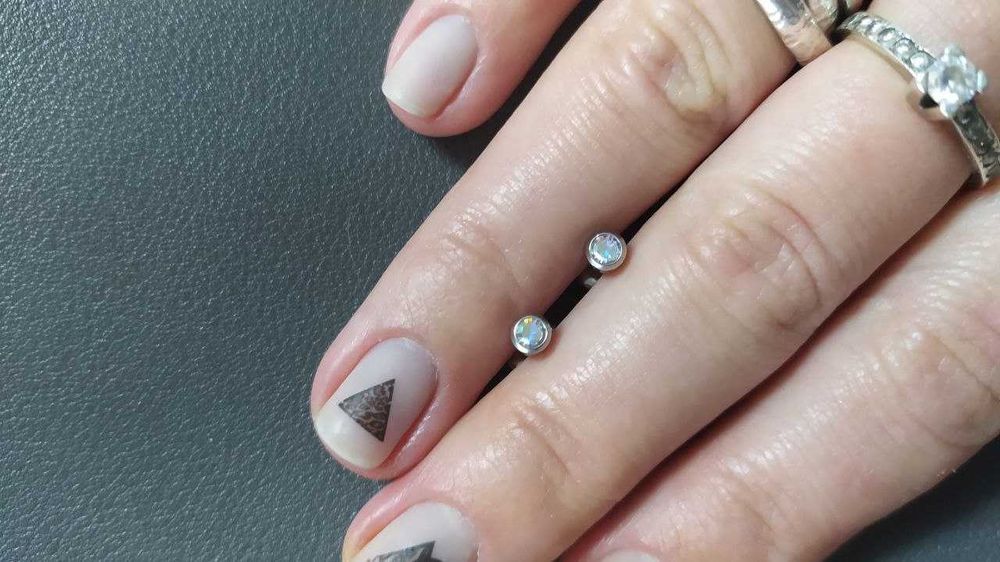 Tampões para os ouvidos. Aço médico.