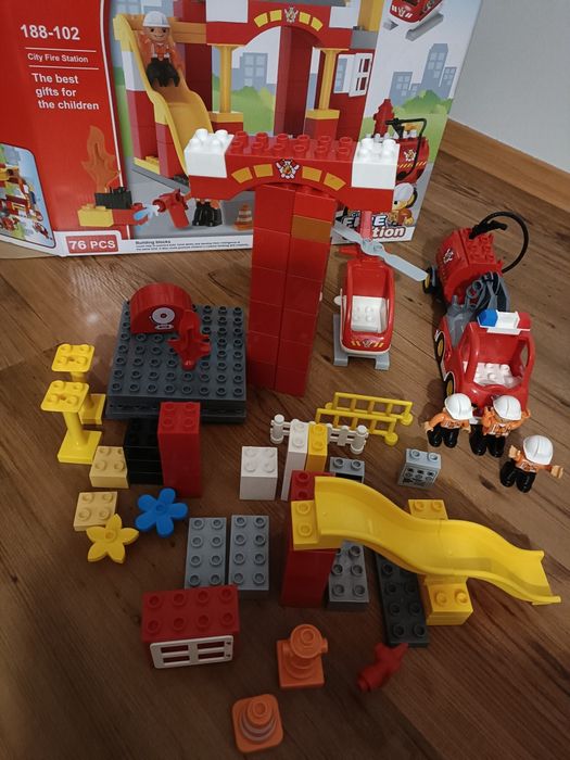 Klocki 78 elementów City Fire Station 188-102 ANEK plus gratisy