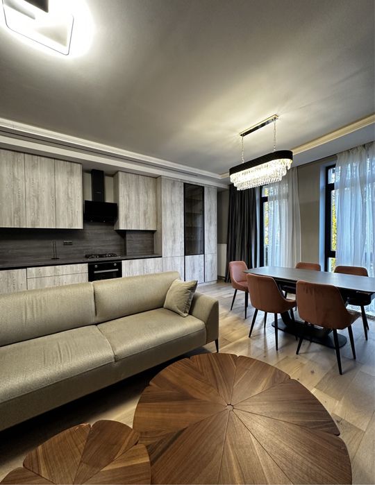 2 кімнатна в ЖК Резіденс