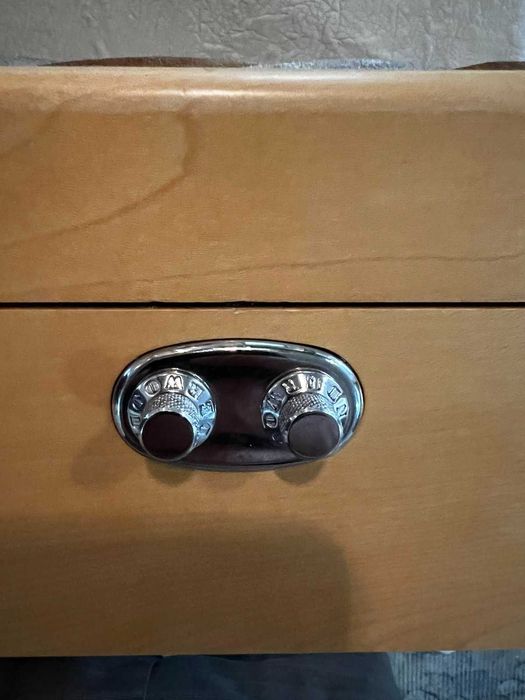 Медвежатники Харьков, открытие, вскрытие замков, дверей.