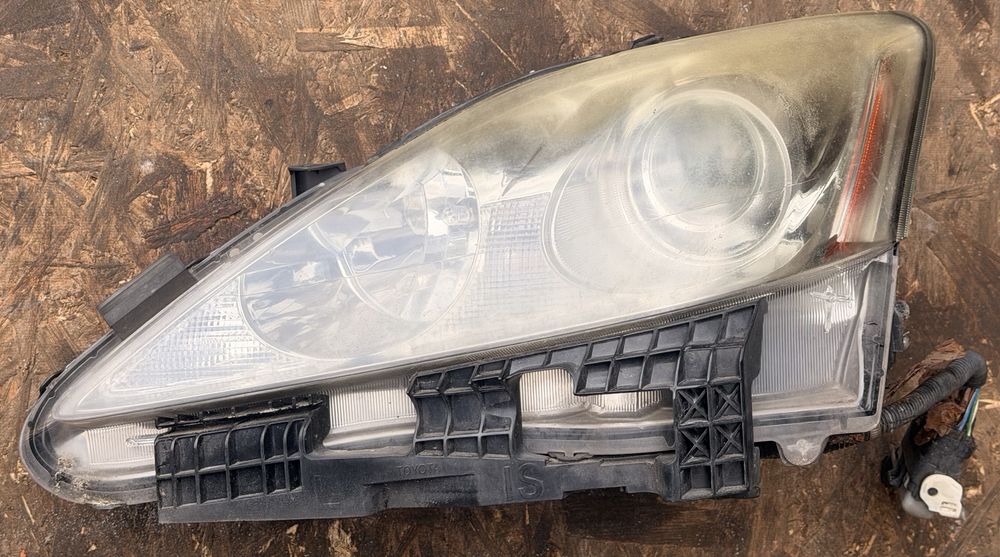 Фара ліва з ASF Lexus IS
