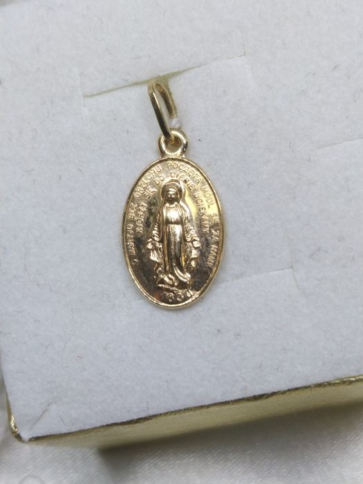 Cudowny medalik wisiorek Matka Boża  złoto 585